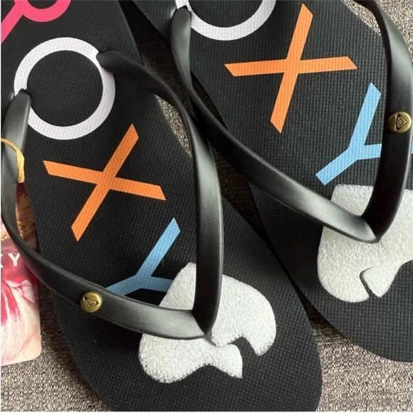 ROXY Flip Flops - Picture 3 of 5